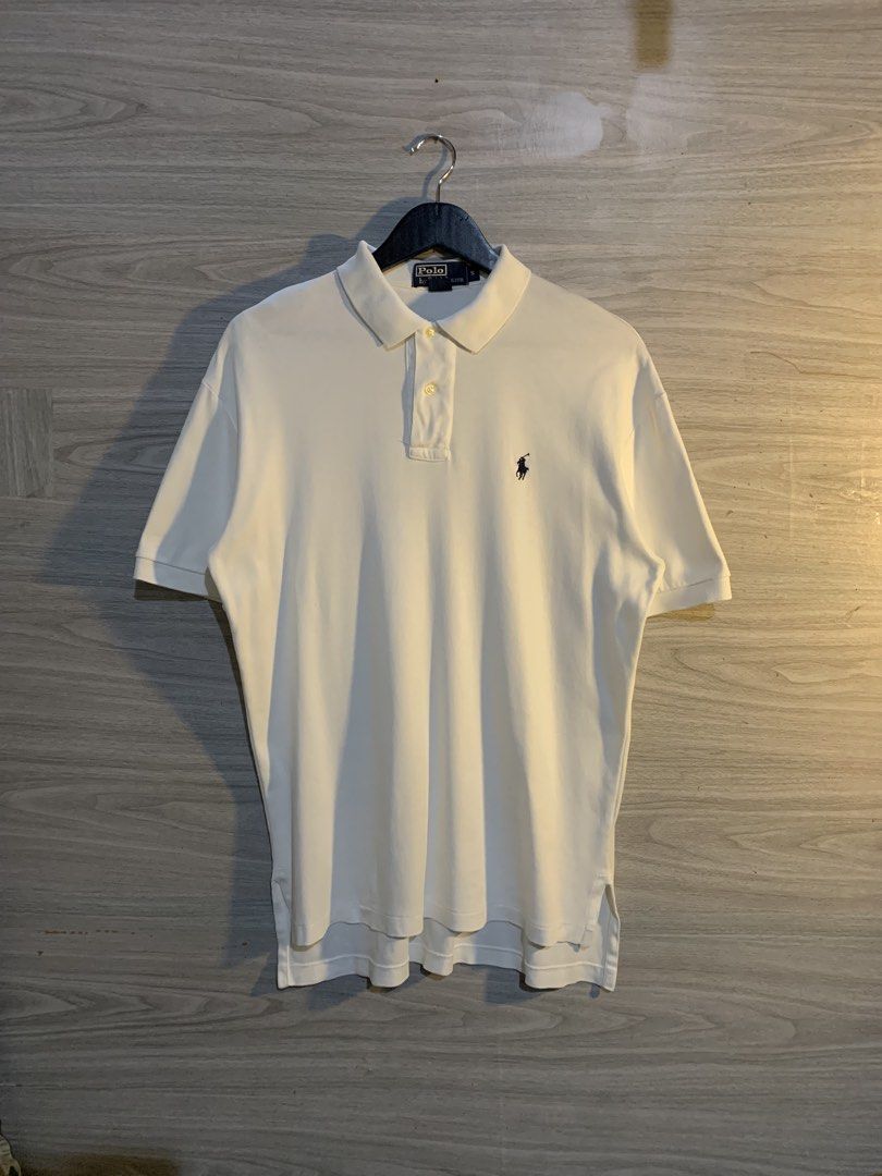 Ralph Lauren (Category: Tshirts & Polo Shirts ) located in Butuan. Submitted by thrif_findspeace (Listing ID 1468671333, Image 1). Description: Condition : Good Colorate : 9.5 Width - 21 Length - 28 Length Back - 30 Issue : Stain , Repair Tiny pinhole at slit.