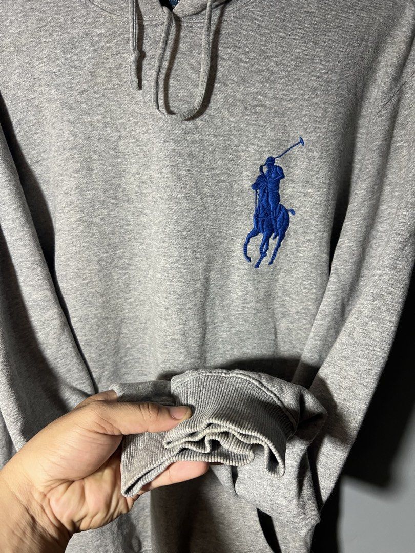 RALPH LAUREN VINTAGE 2000s (Category: Hoodies) located in Panabo. Submitted by lloydskiee_ni_bai (Listing ID 1468601390, Image 3). Description: AUTHENTIC Excellent condition No issues 23x28 Goods lahat.