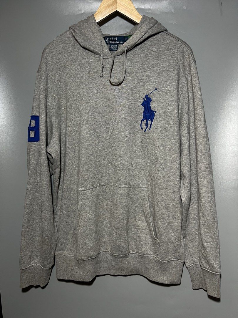 RALPH LAUREN VINTAGE 2000s (Category: Hoodies) located in Panabo. Submitted by lloydskiee_ni_bai (Listing ID 1468601390, Image 1). Description: AUTHENTIC Excellent condition No issues 23x28 Goods lahat.