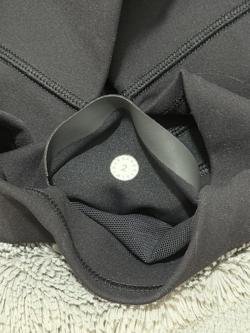 Rare• Lululemon In Movement Shorts (Category: Activewear) located in Dasmarinas. Submitted by shoppingaccount__ (Listing ID 1468594699, Image 3). Description: selling low bc of stain try nyo nalang wash.