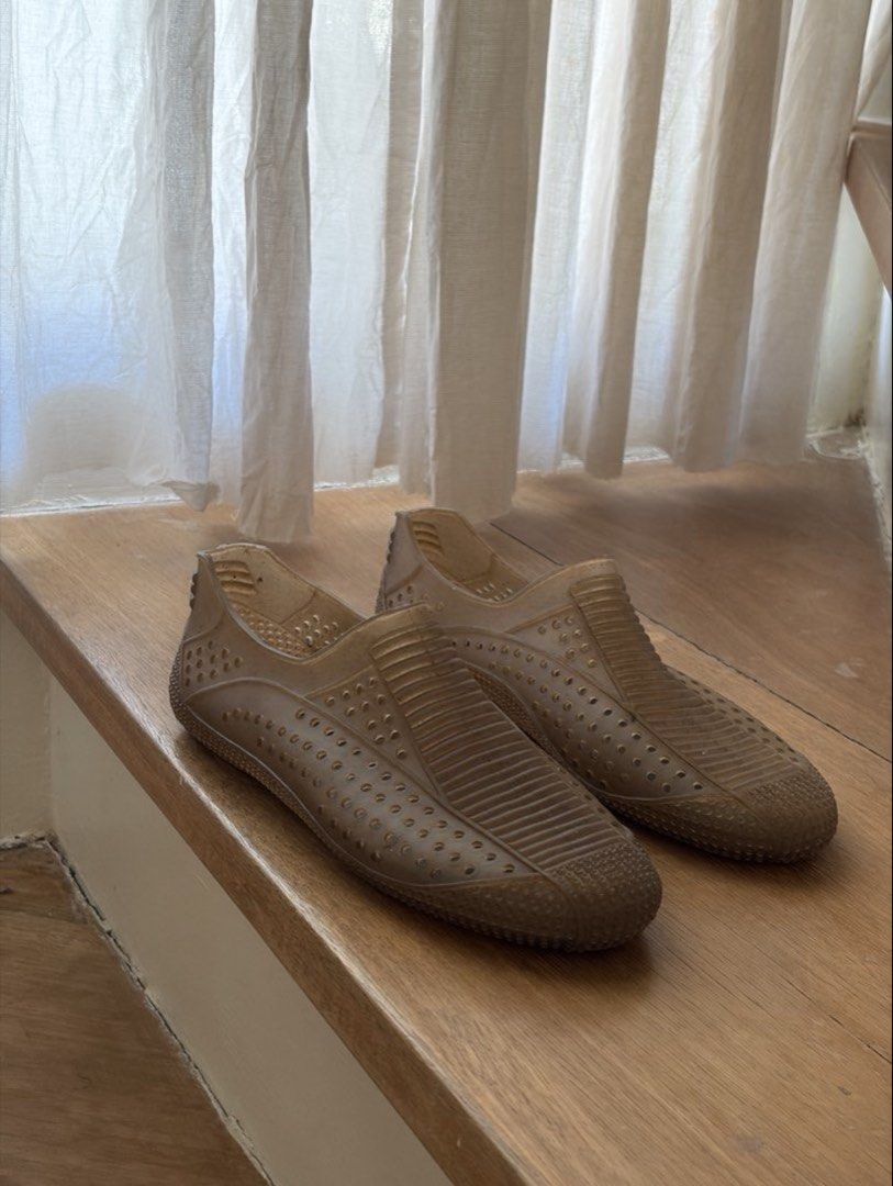 RARE! Plasticana Surfana Natural (Category: Flats & Sandals) located in Marikina City. Submitted by marahome (Listing ID 1468581118, Image 1). Description: Unisex Big on me, I can accept swap with size 7..