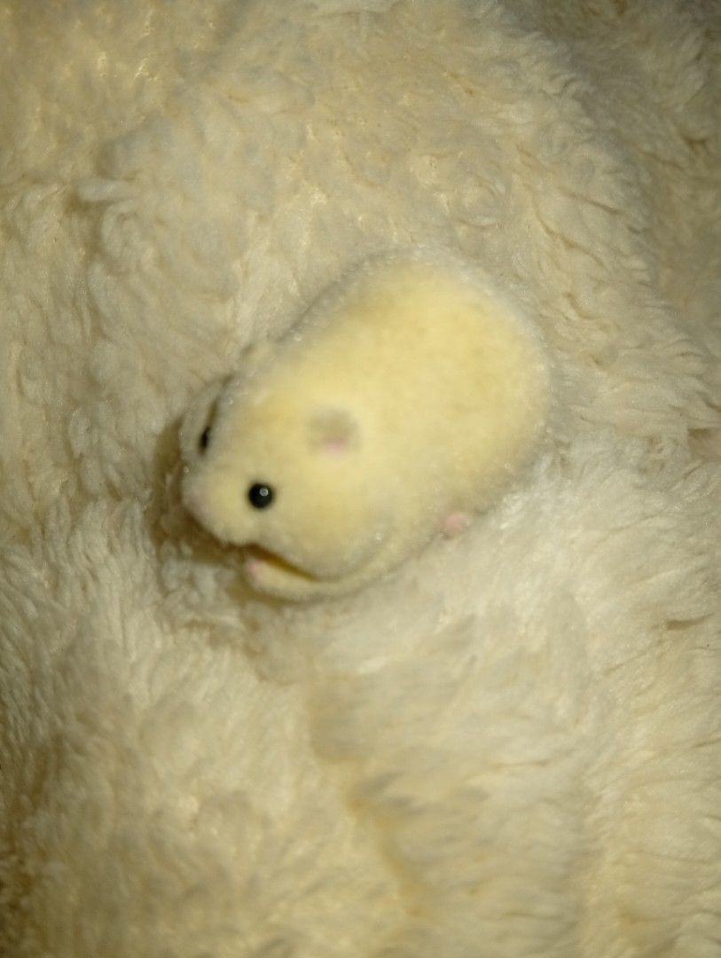 Realistic Hamster (Category: Action & Battle Toys) located in Tarlac. Submitted by kaizer_rabbit (Listing ID 1468634650, Image 1). Description: Product Name: ケーブルかじかじハムスター きゅきゅ (Cable Kajikaji Hamster Kyukyu) Yoyakunow Brand/Manufacturer: エール (Yell World) Yahoo!ショッピング Model/Specific Design: ねそべり キンクマ (Lying Down Golden Hamster) メルカリ Origin: Japan (Gashapon/Capsule Toy) Kindly DM me if interested :)).