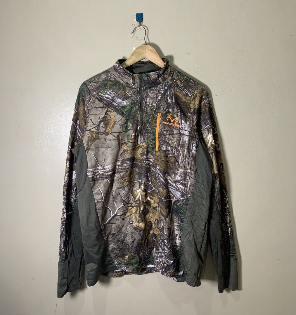 REALTREE Qzip Longsleeve (Category: Coats, Jackets and Outerwear) located in Molave. Submitted by mysticbird_38213e (Listing ID 1468679428, Image 2). Description: Good condition No issue Solid nito mga boss Ganda sa personal .