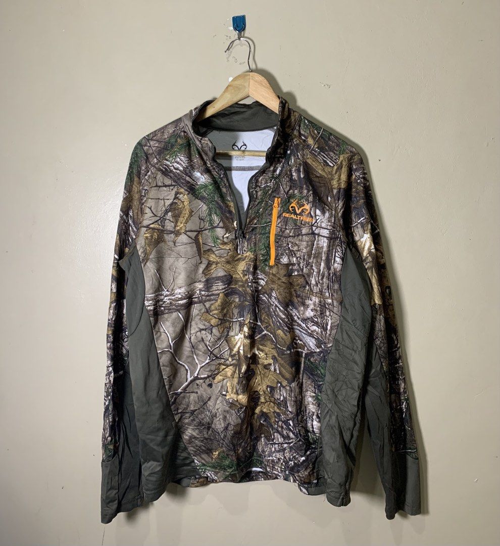 REALTREE Qzip Longsleeve (Category: Coats, Jackets and Outerwear) located in Molave. Submitted by mysticbird_38213e (Listing ID 1468679428, Image 3). Description: Good condition No issue Solid nito mga boss Ganda sa personal .
