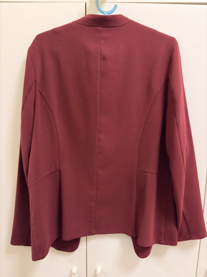Red blazer (Category: Coats, Jackets and Outerwear) located in Quezon City. Submitted by j.styles (Listing ID 1468674501, Image 2). Description: .