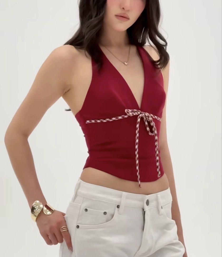 red halter top (Category: Sleeveless) located in Taguig. Submitted by shoppiaholic (Listing ID 1468539518, Image 2). Description: from vietnam! size large but sizing runs small best for but size 33-34.