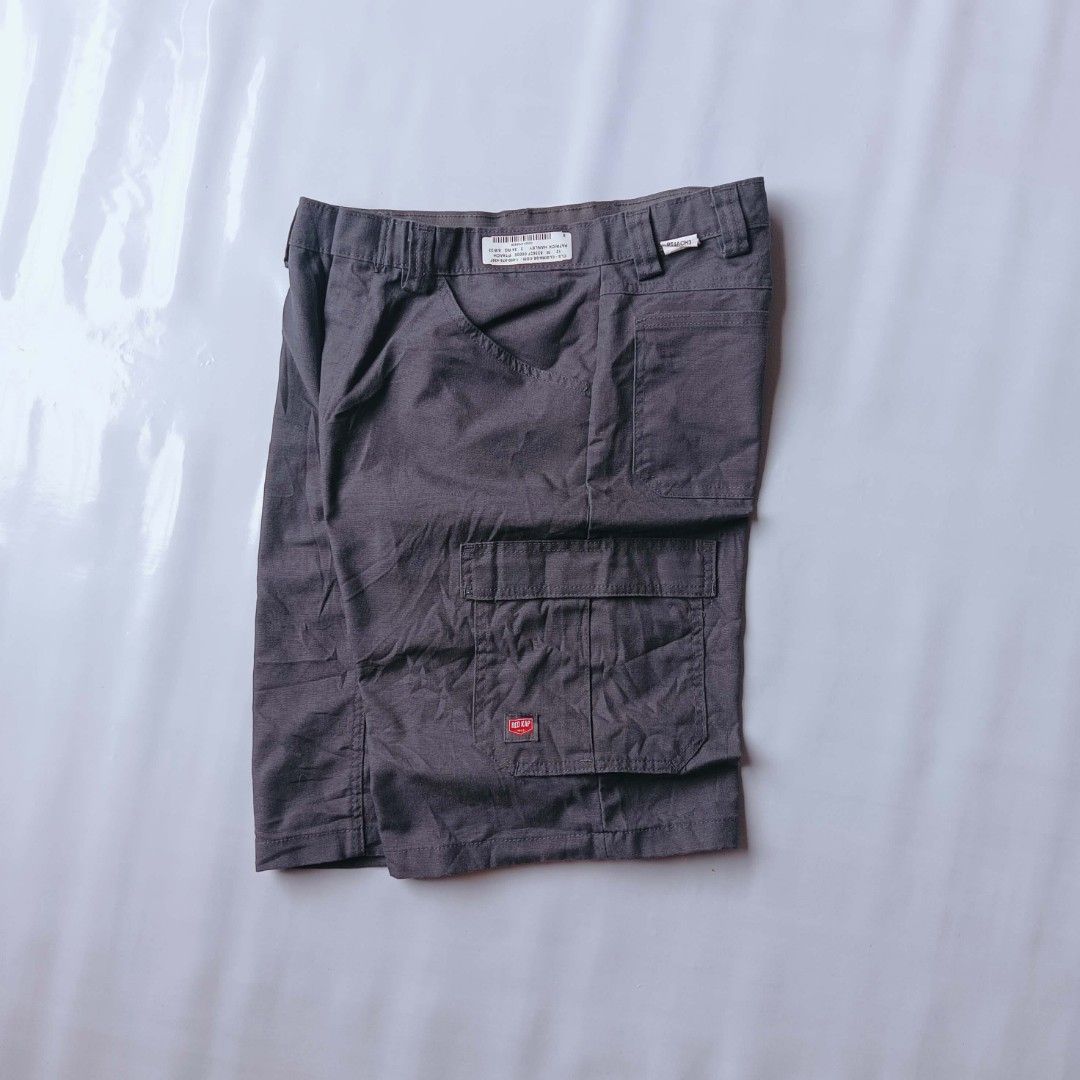 Red Kap Workwear Cargo Shorts (Category: Shorts) located in San Luis. Submitted by 3fted.au (Listing ID 1468639776, Image 3). Description: Red Kap Workwear Cargo Shorts Excellent As New Condition 9.8/10 Color Rate Needwash fresh from bale No Issues Waist: 34 Length: 22 Thigh: 14 Leg Opening: 12 🏷️350.