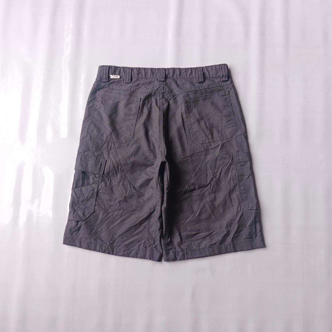 Red Kap Workwear Cargo Shorts (Category: Shorts) located in San Luis. Submitted by 3fted.au (Listing ID 1468639776, Image 2). Description: Red Kap Workwear Cargo Shorts Excellent As New Condition 9.8/10 Color Rate Needwash fresh from bale No Issues Waist: 34 Length: 22 Thigh: 14 Leg Opening: 12 🏷️350.
