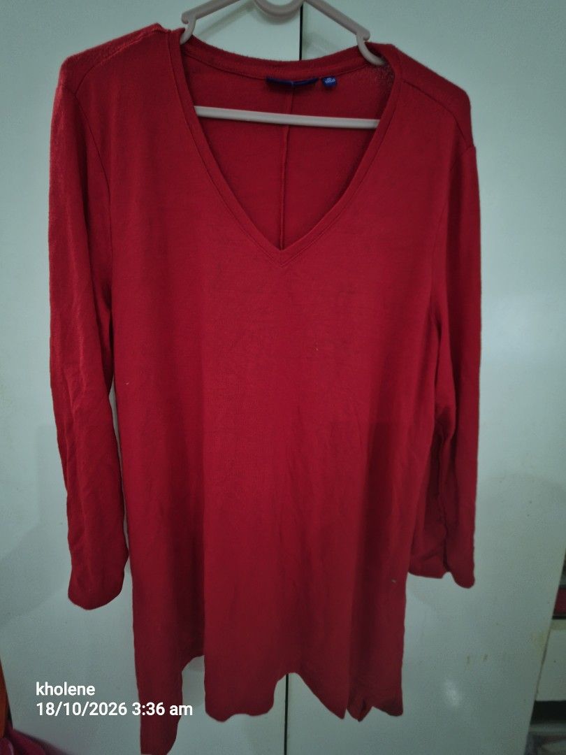 Red long sleeve V-neck sweater (Category: Coats, Jackets and Outerwear) located in Puerto Princesa. Submitted by kholene (Listing ID 1468704375, Image 1). Description: - Color: Bright red - Style: Long sleeves with a flattering V-neckline - Fit: Loose and comfortable - Material: Soft knit, perfect for cooler weather - Versatility: Easy to match with jeans or skirts - Condition: Great casual piece.