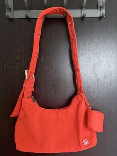 (Category: ) located in . Submitted by marias_wardrobe (Listing ID 1468508609, Image 1). Description: .