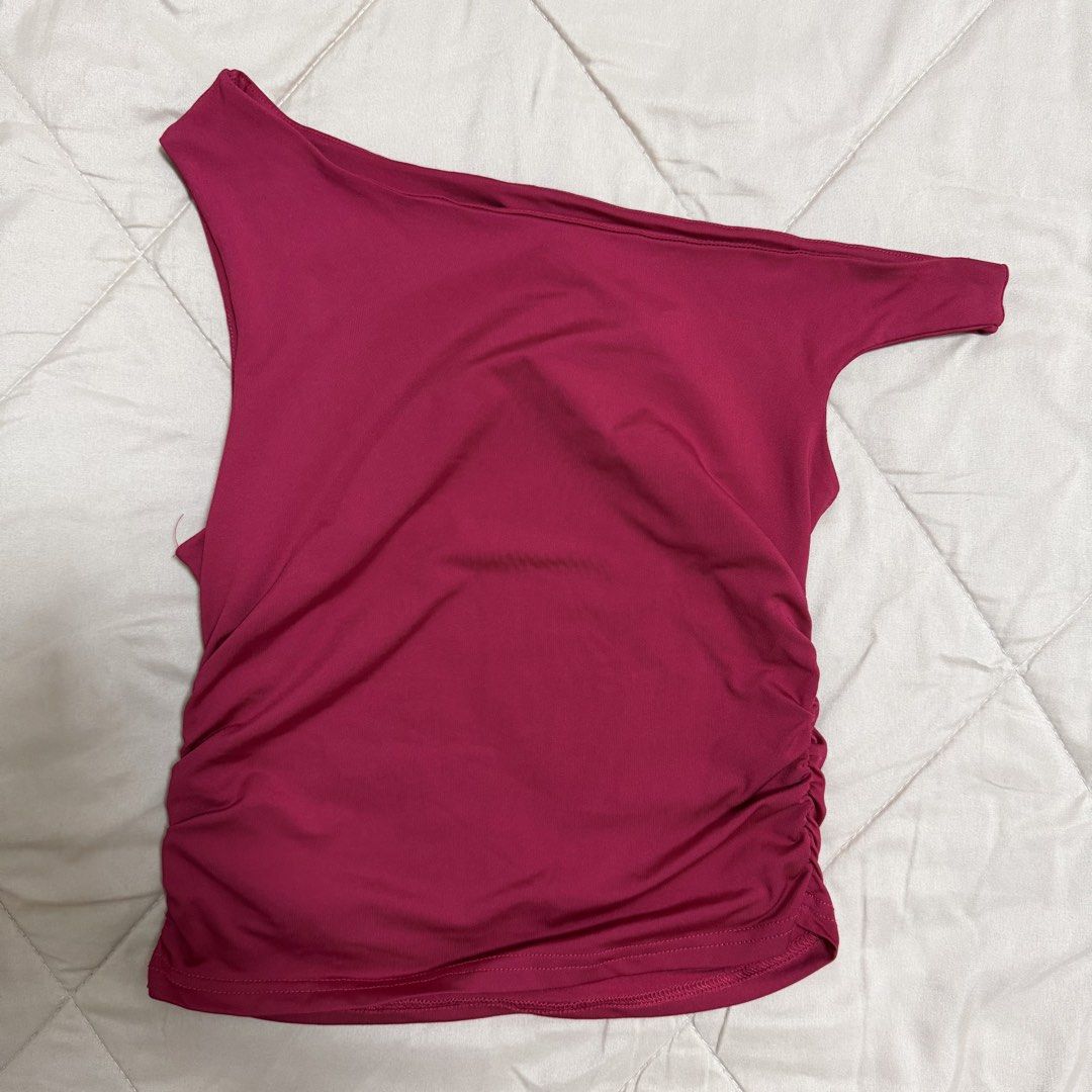 Red One-Shoulder Ruched Sleeveless Top (Category: Sleeveless) located in Manila. Submitted by choccccc (Listing ID 1468643420, Image 1). Description: - Asymmetrical one-shoulder cut - Flattering ruching along the right side seam RFS: not my size.