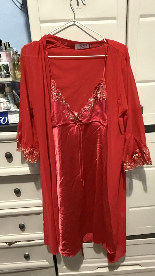 Red Robe and Nighties (Category: Undergarments & Loungewear) located in Quezon City. Submitted by dinesaur (Listing ID 1468692063, Image 1). Description: L-XL.