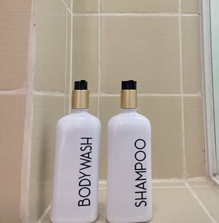 (Category: ) located in . Submitted by shopmycloset_pretty.mercy (Listing ID 1468538109, Image 1). Description: .