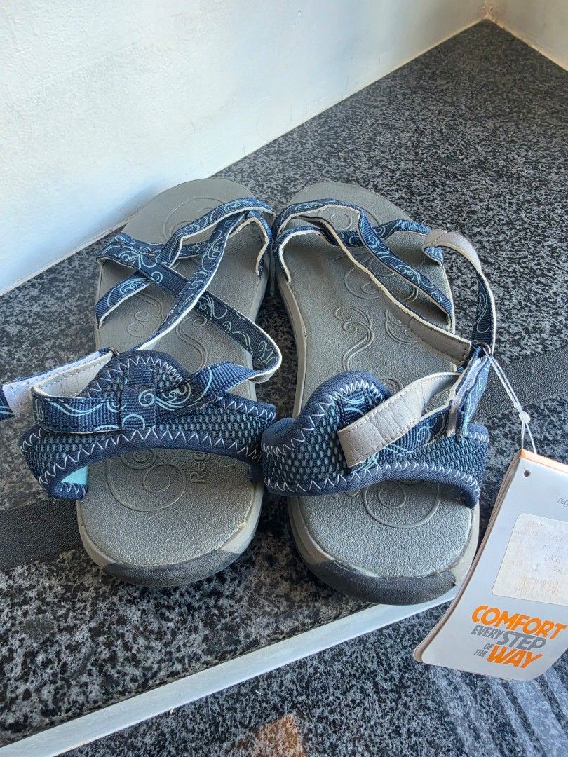 Regatta sandals (Category: Flats & Sandals) located in Baguio. Submitted by jz_finds (Listing ID 1468500086, Image 2). Description: Great outdoors size: 25cm /UK6.
