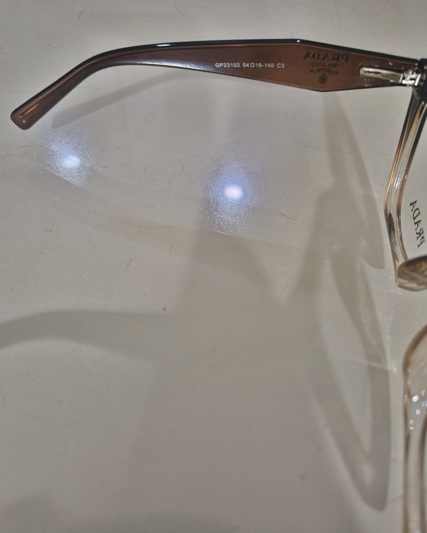Replaceable Lens (Category: Activewear) located in Cainta. Submitted by mitchiemochi (Listing ID 1468601544, Image 3). Description: .