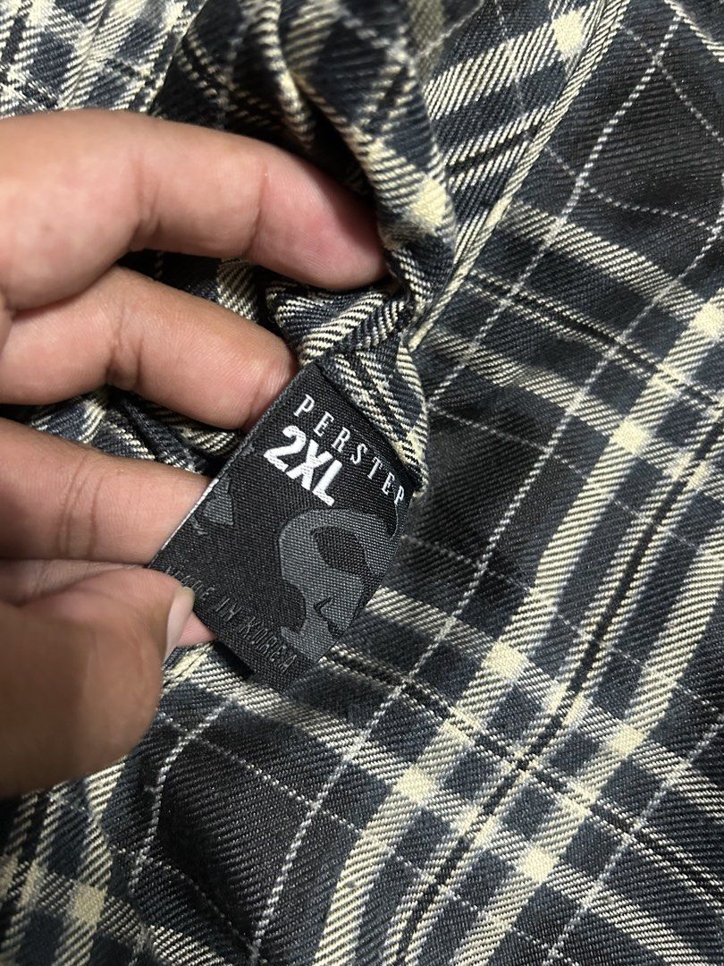 Reversible harrington jacket (Category: Coats, Jackets and Outerwear) located in Trece Martires City. Submitted by flip_flips (Listing ID 1468528485, Image 3). Description: Reversible harrington jacket -Dimes: 23.5 width 27 length -Excellent condition -9.5/10 color rate -issue: none.