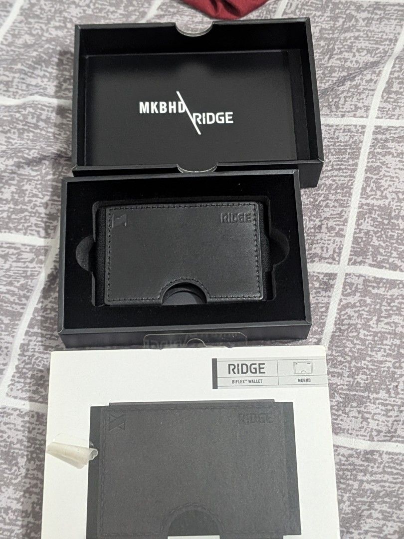 Ridge biflex mkbhd edition (Category: Wallets & Card Holders) located in Valenzuela. Submitted by parzival18 (Listing ID 1468569927, Image 3). Description: Used for a month only Shipped from us Mkbhd limited edition Complete with box No issue.