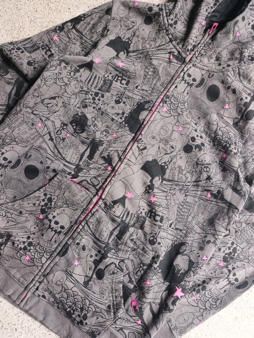 Rip Curl (Category: Hoodies) located in Cabanatuan. Submitted by j_thrift. (Listing ID 1468509001, Image 3). Description: W21.5 L27.7 No issue as new condition need wash lang.