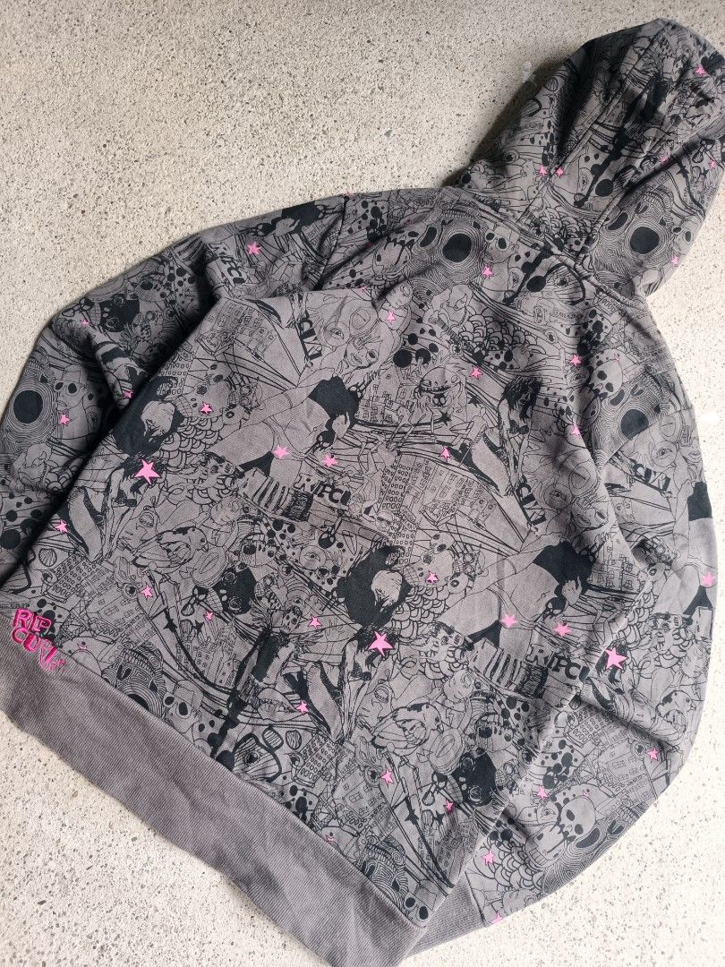 Rip Curl (Category: Hoodies) located in Cabanatuan. Submitted by j_thrift. (Listing ID 1468509001, Image 2). Description: W21.5 L27.7 No issue as new condition need wash lang.