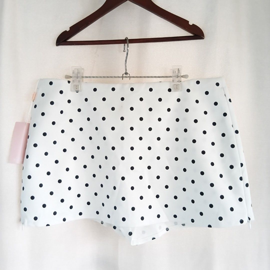 Riya Polka Dot Skort (Category: Skirts) located in Angeles City. Submitted by itsandspreloved (Listing ID 1468526843, Image 1). Description: nastock lang washable stain size: 34".