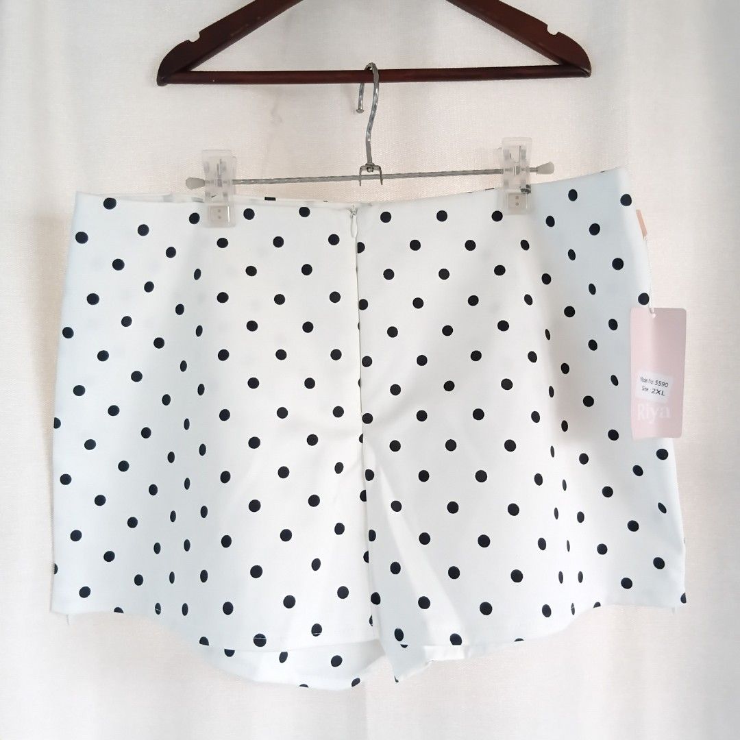 Riya Polka Dot Skort (Category: Skirts) located in Angeles City. Submitted by itsandspreloved (Listing ID 1468526843, Image 2). Description: nastock lang washable stain size: 34".