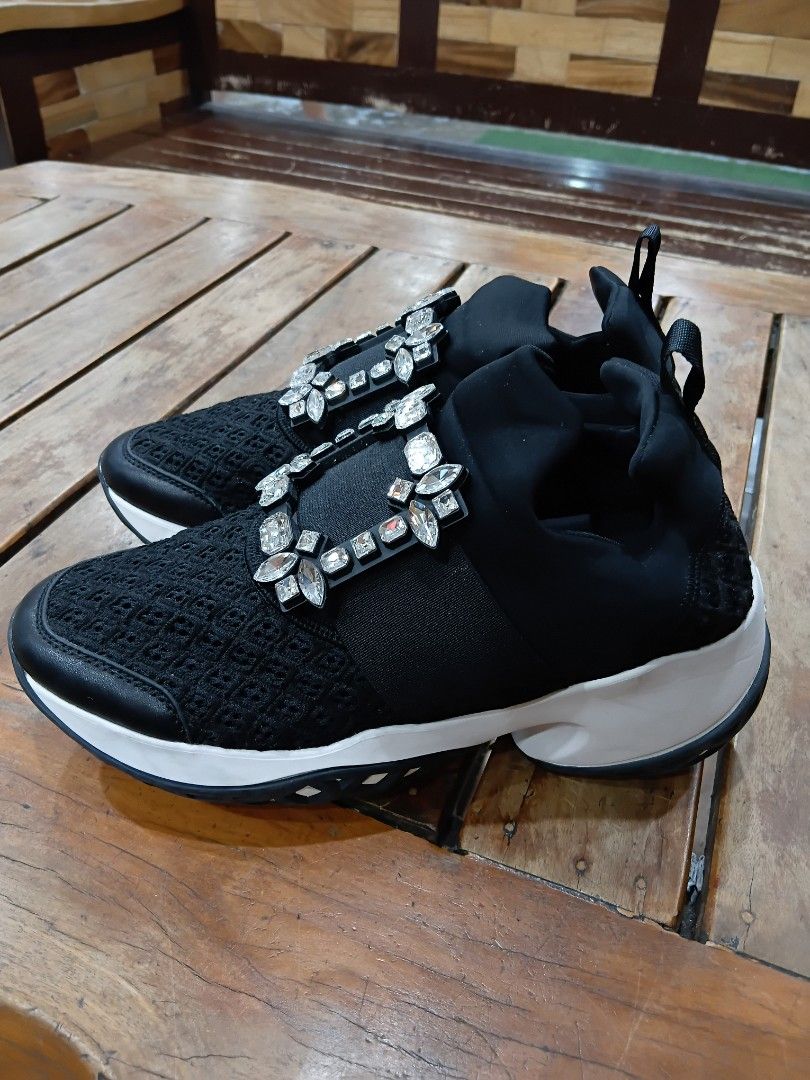 Roger Vivier (Category: Sneakers) located in Subic. Submitted by AnythingBrandedby_May (Listing ID 1468690799, Image 3). Description: Roger Vivier.