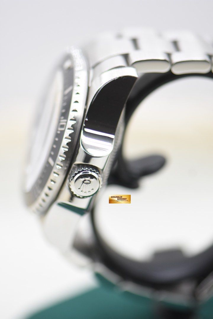 ROLEX OYSTER DEEPSEA 44mm MARK II STEEL IN BRACELET BLACK DIAL 116660 (MINT) (Category: Watches) located in Singapore. Submitted by goldmanluxury (Listing ID 1468528064, Image 3). Description: Item No : GML4708 DESCRIPTION : Rolex Oyster Perpetual Deepsea Steel in Bracelet 44mm Black. Ref: 116660, S/N: “V” Series. DIAL : Black dial (Mark II Dial), Luminova markers, Sapphire Crystal. CASE : 44mm Stainless Steel case – original screw-in crown. Soli