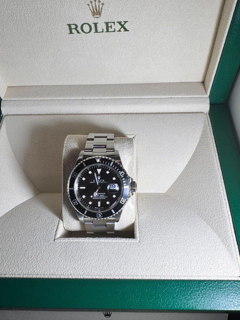 Rolex Submariner 16610 (Category: Luxury Watches) located in Makati City. Submitted by jktheexplorer (Listing ID 1468525337, Image 1). Description: Rolex Submariner 16610 Complete set.