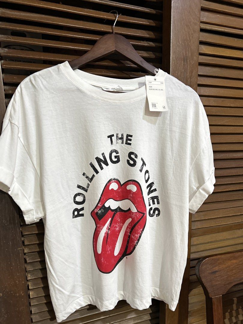 Rolling stones womens tee (Category: Shirts) located in Las Pinas. Submitted by kukayskabinet (Listing ID 1468541669, Image 1). Description: 📌last price posted 📌no haggling, (TAWAD ) items are already on sale 📌 items posted are either brand new or pre-loved 📌 manage your expectations and buy at your own risk. .