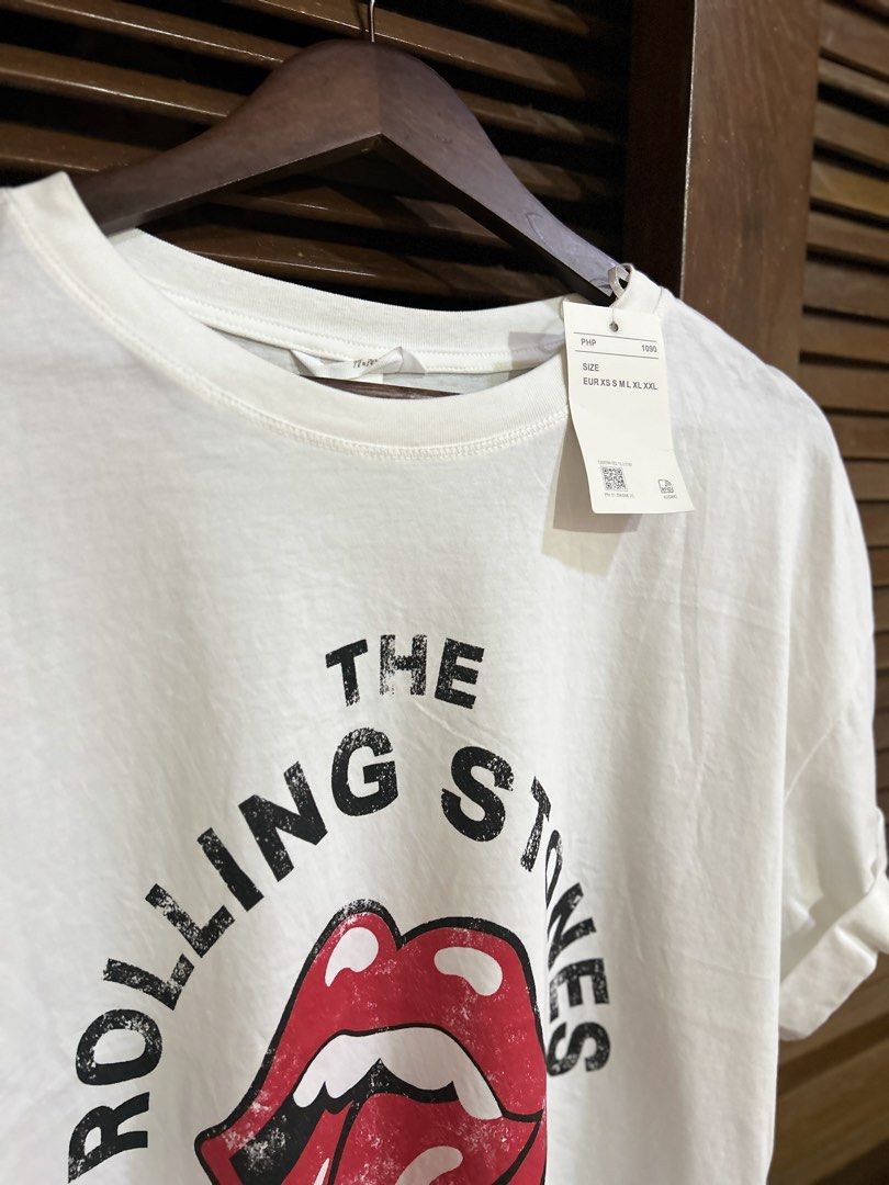 Rolling stones womens tee (Category: Shirts) located in Las Pinas. Submitted by kukayskabinet (Listing ID 1468541669, Image 2). Description: 📌last price posted 📌no haggling, (TAWAD ) items are already on sale 📌 items posted are either brand new or pre-loved 📌 manage your expectations and buy at your own risk. .