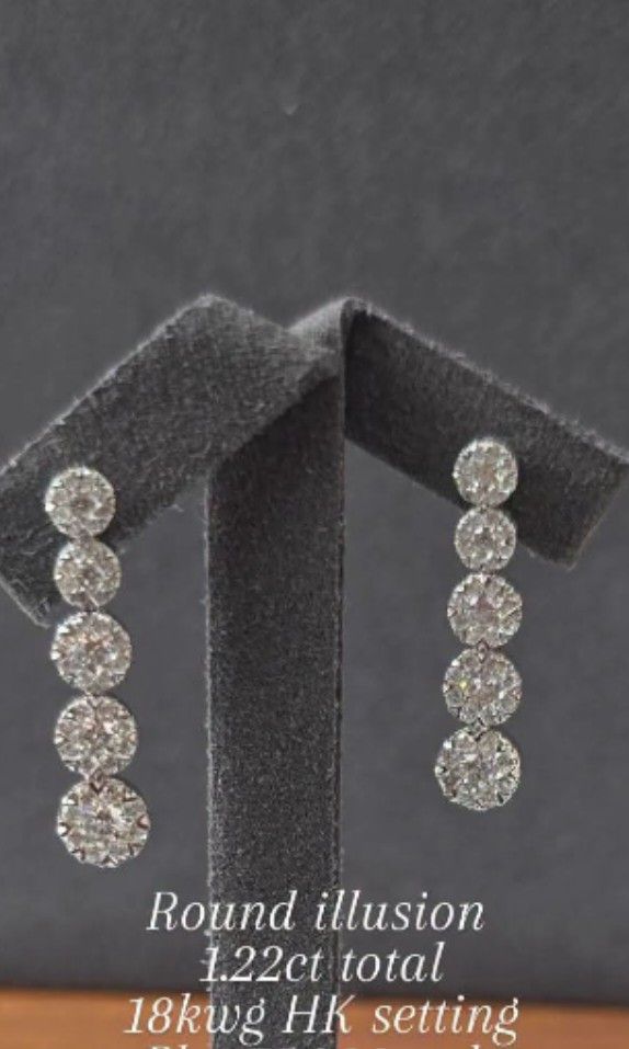 Round Illusion drop earrings (Category: Earrings) located in Malolos. Submitted by keenhorse_ef38ab (Listing ID 1468578453, Image 1). Description: 1.22carat diamond 18karat gold SHIPPING VIA LBC MEETUP/SAME DAY DELIVERY WITHIN METRO MANILA.