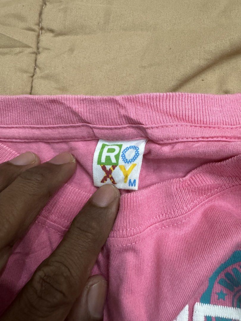 ROXY (Category: Shirts) located in Tumpat. Submitted by deqla2727 (Listing ID 1468538609, Image 3). Description: ROXY saiz M pit16 lbuh24 bhu13 cndn9/10 call,wsap0129636410 c40.