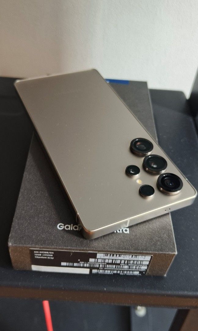 Rush Samsung S25 Ultra 512gb NTC Openline (Category: Samsung) located in Manila. Submitted by leahcim02 (Listing ID 1468519087, Image 1). Description: Sale or swap pass sa barat No amoled burn No dead pixel No lines No discoloration 99%smooth guaranteed no issue fingerprint ok face recog ok 120hz ok matagal malobat Package: unit case and box Meet up: Any Malls nearby LRT or MRT Stations / Antipolo.