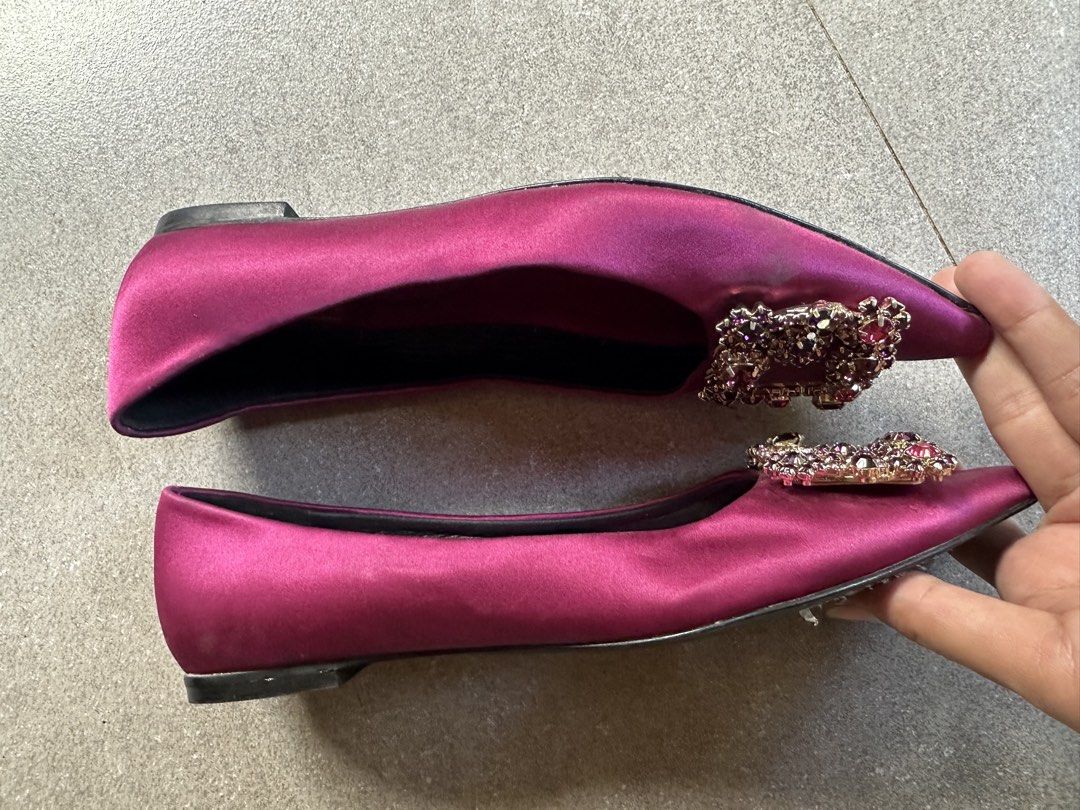 RV Ballet Flats (Category: Flats & Sandals) located in Butuan. Submitted by wear.next (Listing ID 1468537269, Image 2). Description: Size 36 No inclusions Missing 1 stone (not obvious) .