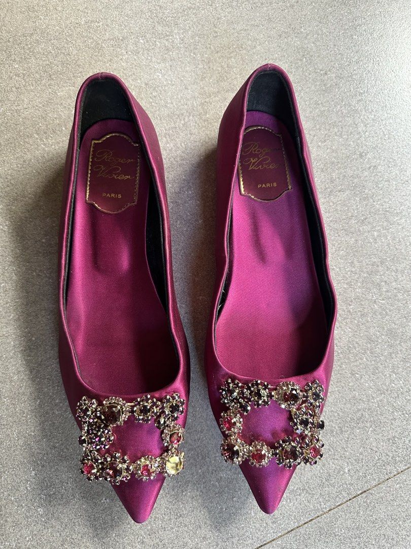 RV Ballet Flats (Category: Flats & Sandals) located in Butuan. Submitted by wear.next (Listing ID 1468537269, Image 1). Description: Size 36 No inclusions Missing 1 stone (not obvious) .