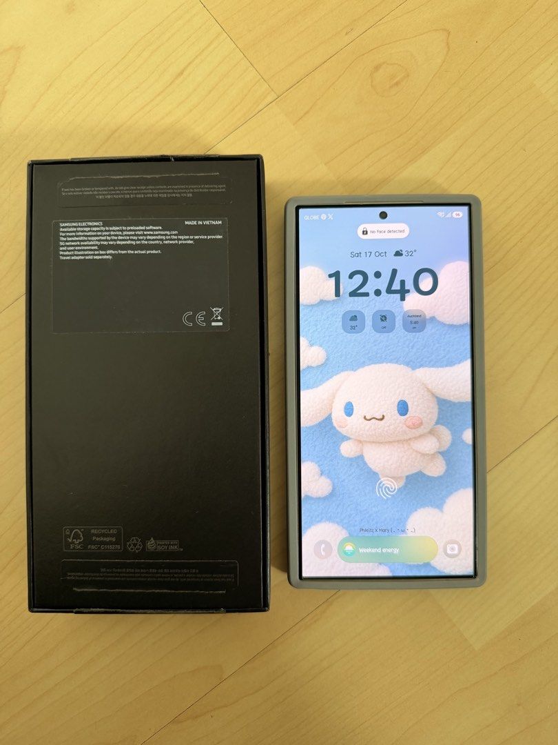 S24 Ultra 256 GB (Category: Samsung) located in Mandaluyong City. Submitted by thriftymeri (Listing ID 1468537541, Image 2). Description: S24 Ultra 256 GB Personal Use Lady Owned Good as New Super smooth Got this as a Globe Plan RFS: Phone Upgrade Slighty Negotiable.