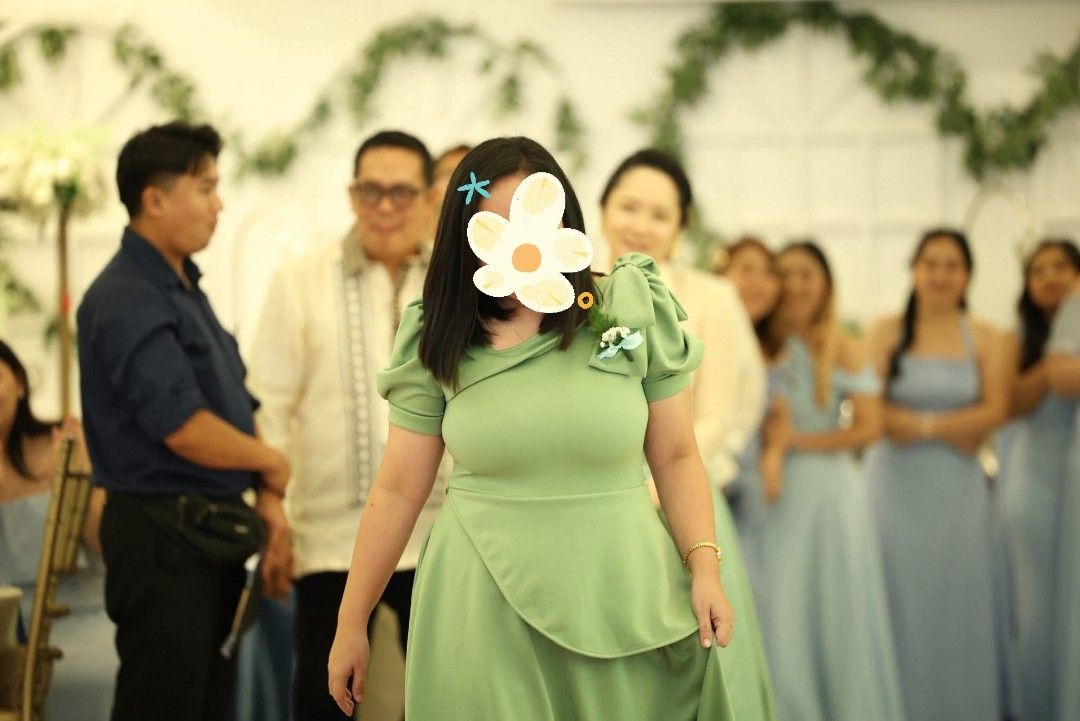 Sage Green Dress (Category: Dresses) located in Manila. Submitted by emthree1417 (Listing ID 1468603132, Image 2). Description: 𝗙𝗢𝗥 𝗦𝗔𝗟𝗘 ‼️‼️‼️ (𝗔𝗹𝗹 𝗱𝗲𝘁𝗮𝗶𝗹𝘀 𝗽𝗼𝘀𝘁𝗲𝗱 𝗽𝗹𝗲𝗮𝘀𝗲 𝗿𝗲𝗮𝗱) 💚Used only once for a wedding (March 2026) 💚Actual photos of me posted 💚Height: 5'1" Weight: 68kg 💚Bust: 34-38 in 💚Material: Neoprene 💚Orig Price: P900 Area: Sampaloc, Manila Mode of Payment: Gcash / Bank transfer Mode of Delivery: Bu