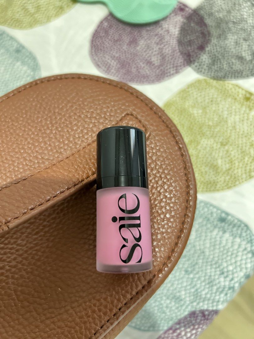 Saie Mini Dew Blush in Baby (Category: Makeup) located in Cainta. Submitted by urbanclosetmnl (Listing ID 1468545328, Image 1). Description: - Product: Saie Dew Blush - Shade: Baby - Reason for selling: Shade doesn't match skin tone - 80% left.