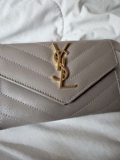 Saint Laurent YSL Triangle Clutch Handbag Blue, 名牌, 手袋及銀包 - Carousell