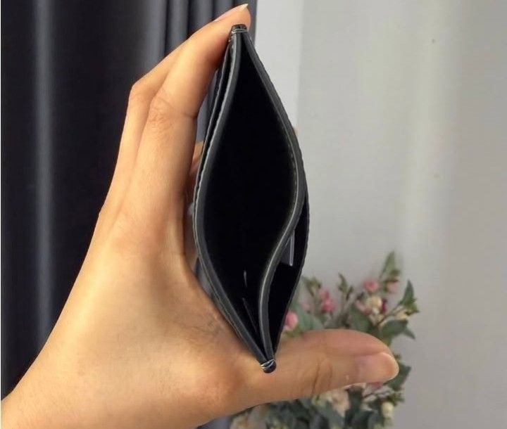 SAlE COACH CARD HOLDER (Category: Wallets & Card Holders) located in Pasig City. Submitted by titalana2011991 (Listing ID 1468538896, Image 3). Description: ORIGINAL & BRANDNEW.