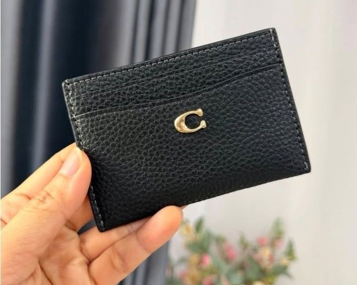 SAlE COACH CARD HOLDER (Category: Wallets & Card Holders) located in Pasig City. Submitted by titalana2011991 (Listing ID 1468538896, Image 1). Description: ORIGINAL & BRANDNEW.