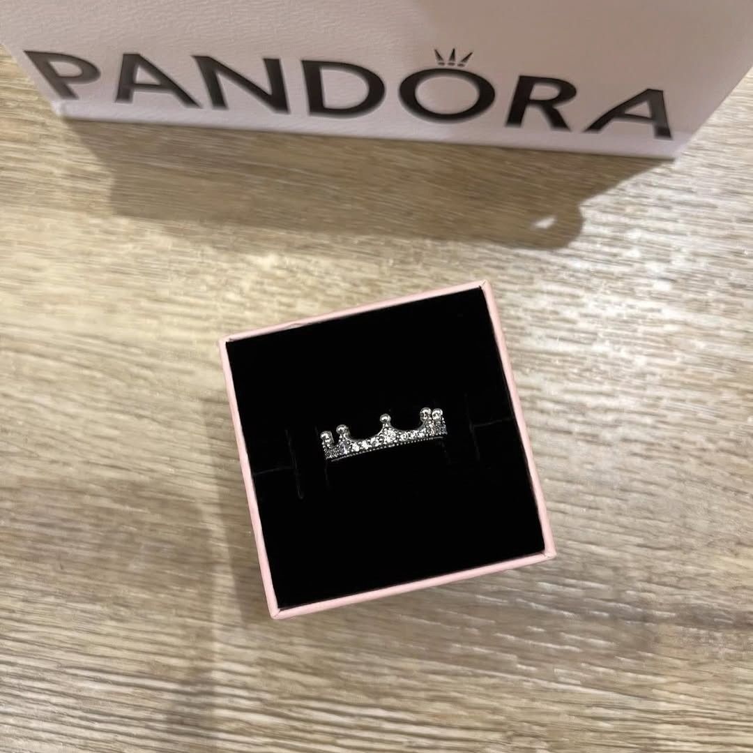 SALE❗Pandora Enchanted Crown Ring (Category: Rings) located in Manila. Submitted by badaloves_u (Listing ID 1468526189, Image 1). Description: - 💯 Authentic Pandora with Authenticity ALE marks - FREE Box and Paper bag 🛍️ - ✨ FREE Cleaning to any Pandora Store 🛵 LALAMOVE courier for same day delivery 🚚 J&T provincial courier.