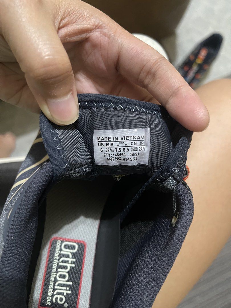 Salomon Rubbershoes (25cm) (Category: Sneakers) located in Rizal. Submitted by dmplelicious (Listing ID 1468506244, Image 2). Description: .