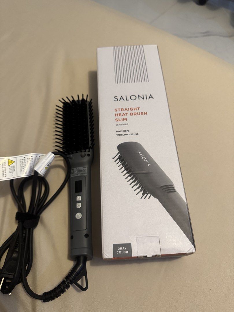 Salonia Straight Heat Brush Slim (Category: Hair) located in Angeles City. Submitted by zipthat.ph (Listing ID 1468556629, Image 1). Description: Salonia Straight Heat Brush Slim from Japan.