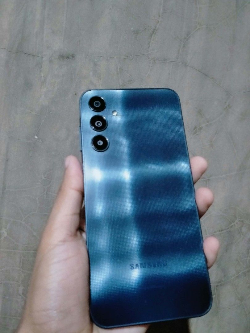 SAMSUNG A25 5G 128 (Category: Samsung) located in Manila. Submitted by soreeeeedddd (Listing ID 1468666069, Image 2). Description: SAMSUNG A25 5G 8/128 GB 1280 EXYNOS PROCESSING 120 REFRESH RATE 5000mAh Battery NO HISTORY OF REPAIR , NO HAIRLINES OR SCRATCHES..
