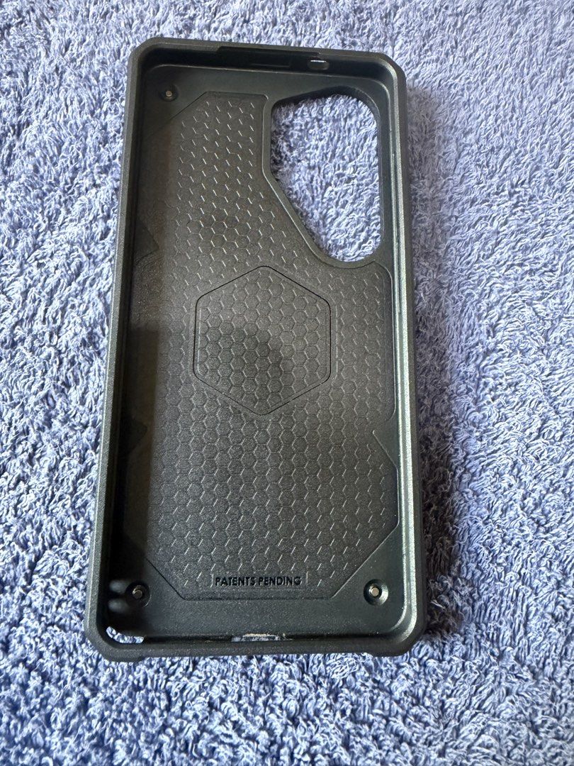 Samsung S26 ultra UAG case (Category: Cases & Covers) located in Taguig. Submitted by nakiash (Listing ID 1468526667, Image 2). Description: FOR SALE: Samsung Galaxy S26 Ultra UAG Monarch Pro Titanium Case Authentic UAG Case – Purchased directly from the official UAG website Condition: Mint condition, like brand new (With Official Receipt) Price: ₱3,500 (Negotiable for sure buyers) Original price: ₱5,431 from UAG website Location: Upper Bicutan, 