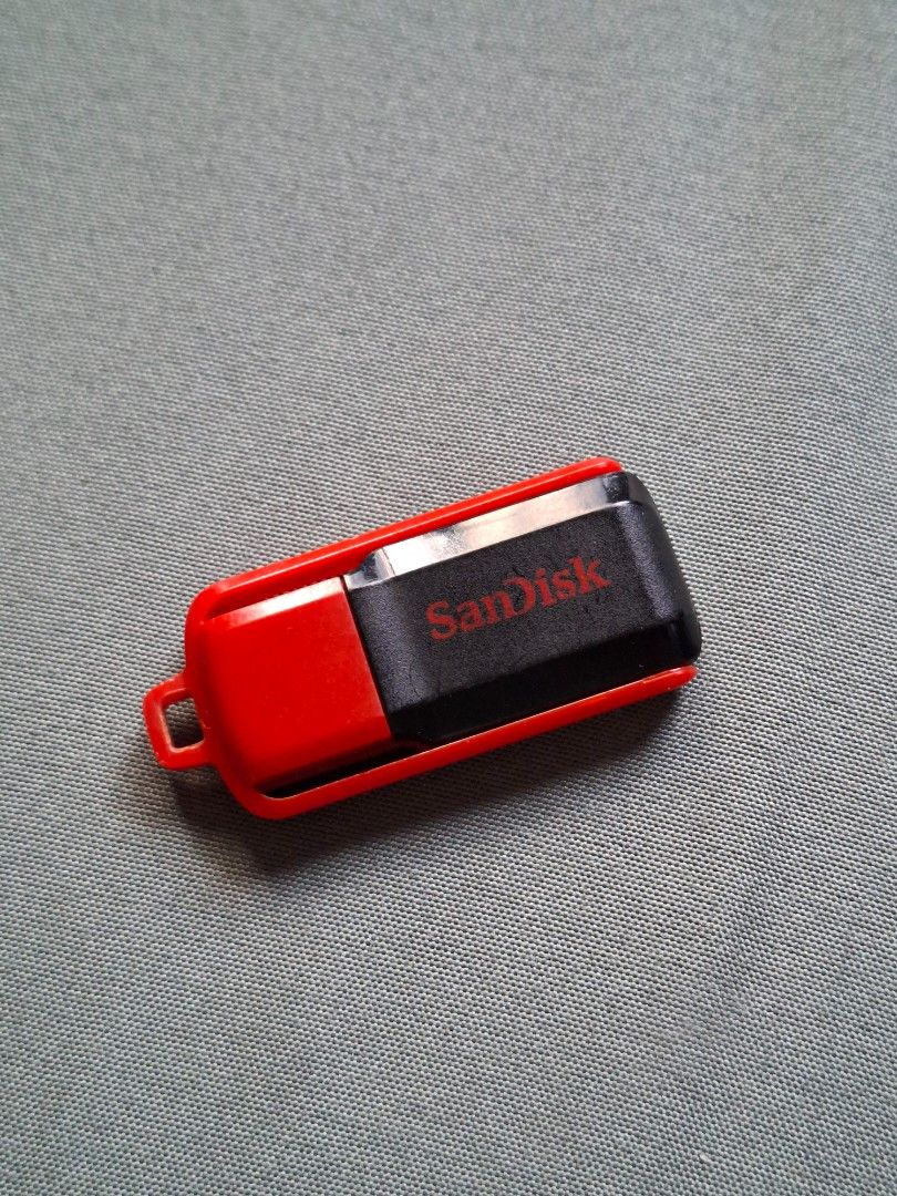 SanDisk Cruzer Switch 8GB USB Flash Drive (Category: Hard Disks & Thumbdrives) located in Caloocan City. Submitted by epic.ryan_01 (Listing ID 1468632606, Image 1). Description: - Brand: SanDisk Cruzer Switch - Capacity: 8GB - Design: Black and red plastic body with convenient swing-to-open cap and lanyard loop - Compatibility: Standard USB-A connector for easy plug-and-play - Use: Perfect for transferring documents, photos, and daily files ✅ Wor