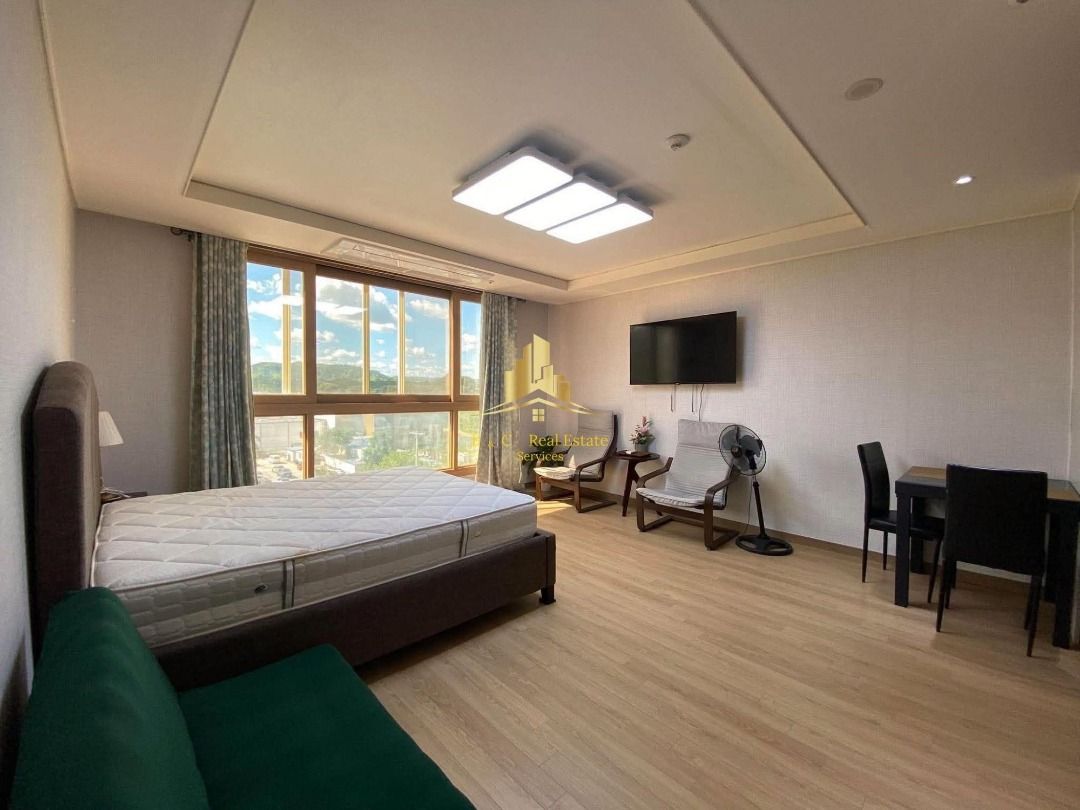 Studio Unit for Rent in Clark, Pampanga (Category: Apartments & Condos) located in Caloocan City. Submitted by condonhouserentalsinangeles (Listing ID 1468597411, Image 3). Description: •Details• Fully furnished Studio unit 1 bathroom Without balcony Rent price: ₱25,000 per month Plus Condo Dues Move-in terms: 1 month advance 2 months security deposit 1 month utility deposit At least a 1-year minimum contract .