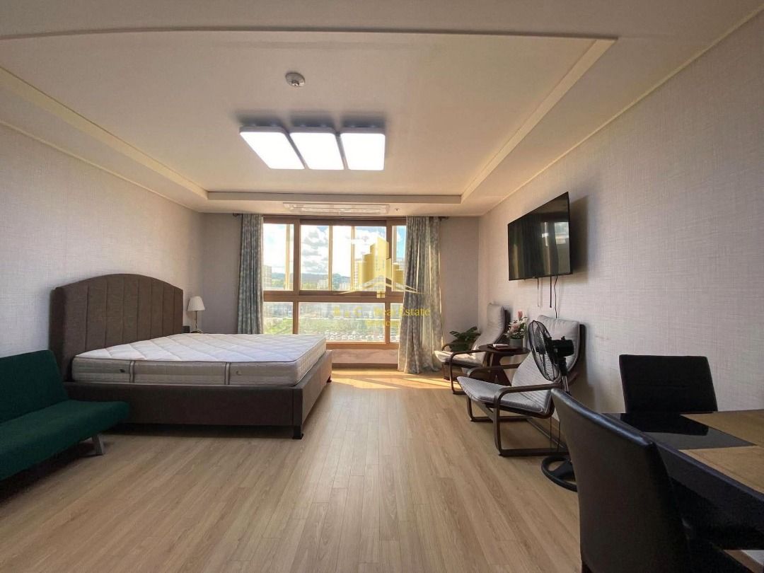 Studio Unit for Rent in Clark, Pampanga (Category: Apartments & Condos) located in Caloocan City. Submitted by condonhouserentalsinangeles (Listing ID 1468597411, Image 1). Description: •Details• Fully furnished Studio unit 1 bathroom Without balcony Rent price: ₱25,000 per month Plus Condo Dues Move-in terms: 1 month advance 2 months security deposit 1 month utility deposit At least a 1-year minimum contract .