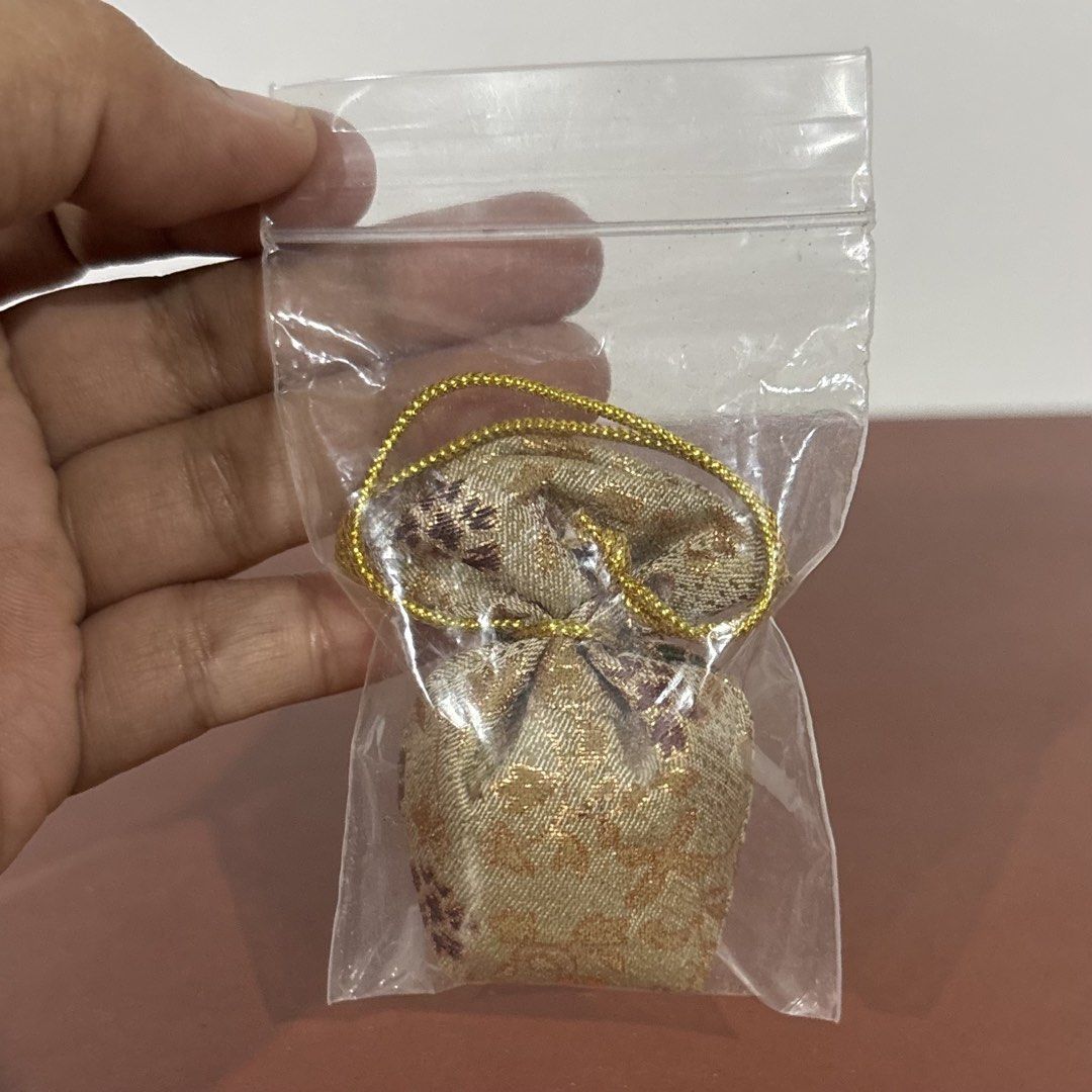 Scented Pouch (Category: Other Home Decor) located in Cavite. Submitted by nanangonlineshop (Listing ID 1468501577, Image 2). Description: 📌 Scented Pouch 🏷️ P25 ⚠️ POLICY: ❌ NO COD ✅ AS IS, WHERE IS ✅ FIRST PAY BASIS ✅ MINE NOW, PAY NOW ✅ 3-DAYS HOLD ONLY. UNPAID RESERVATIONS ARE VOIDED. 📍 Location: Cavite 👉 WE SHIP NATIONWIDE (LUZON, VISAYAS & MINDANAO) ✅ MOP: Bank Transfer (BPI) & GCash ✅ Shipping Courier: J&T Express Philippines & Lalamov